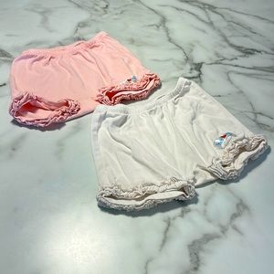 Hide ees bloomers with ruffled trim 2-4yrs pair of pink and white
